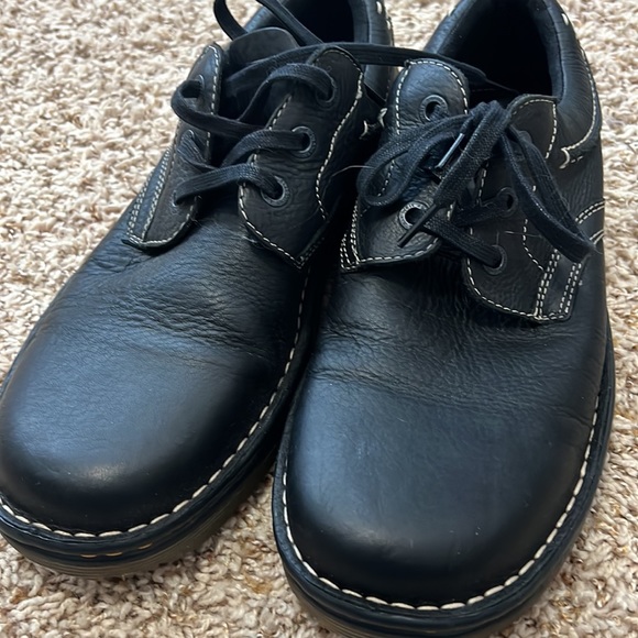 Dr. Martens (NWOT) - Picture 5 of 5